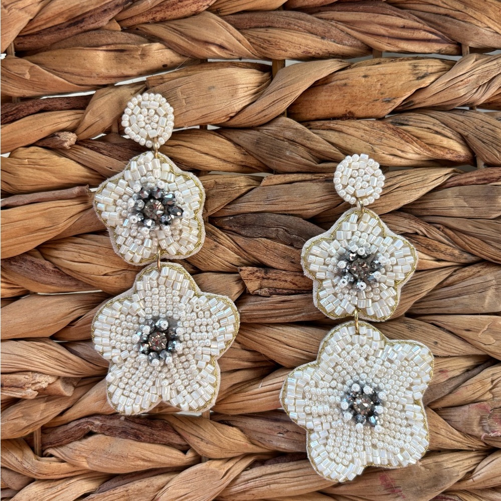 Elegant Floral Beaded Earrings